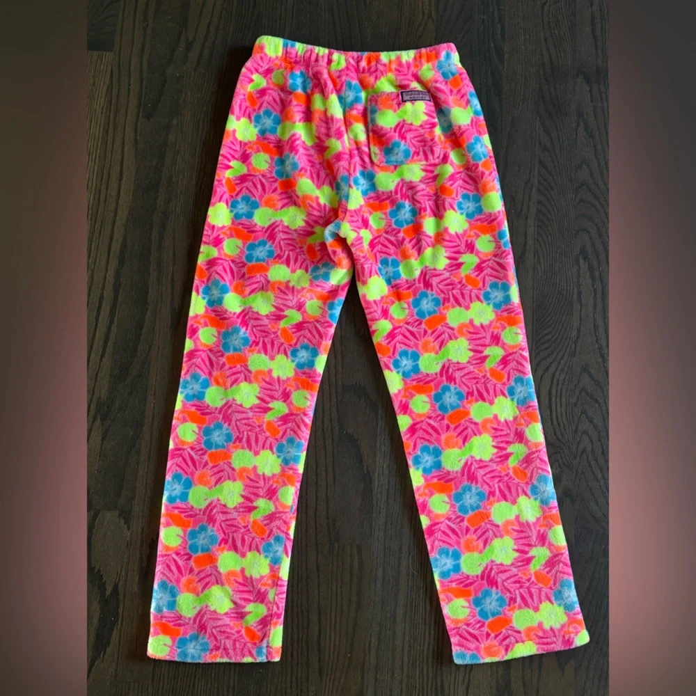 Vineyard Vines Martha’s Vineyard Colorful Floral Fleece - Picture 3 of 5